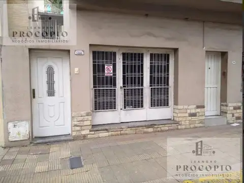 Casa PH 3 ambientes en venta en Morón