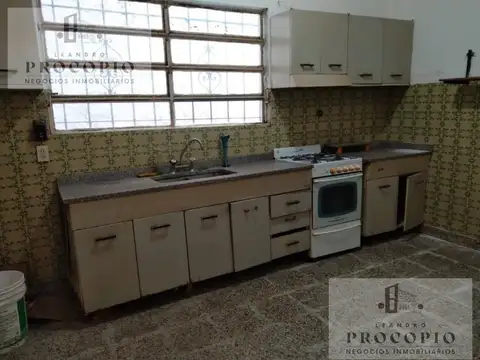 Casa 3 ambientes con 2 baños