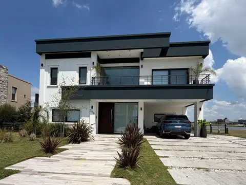 Casa 4 ambientes Gaboto Pueblos del Plata Hudson Berazategui