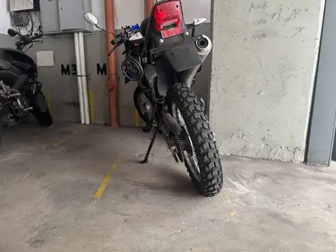 Venta cochera cubierta moto - Balvanera