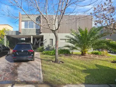 Casa en Alquiler de 5 dormitorios