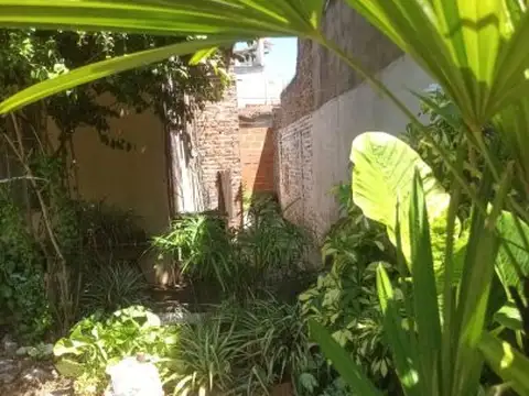 A dos cuadras de Avenida Ratti