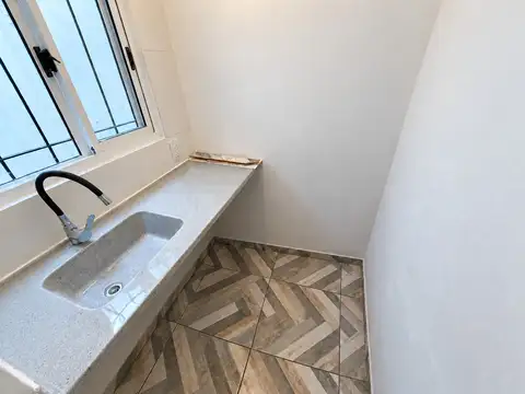 PH VENTA EN BARRACAS, JOVELLANOS AL 1600