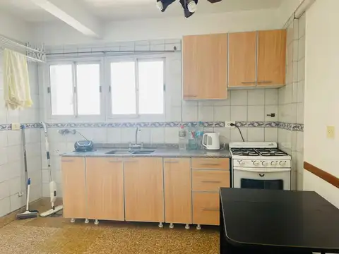 Blanco Encalada 5000, Piso 6
