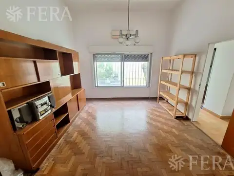 Venta PH 3 ambientes con patio en Wilde