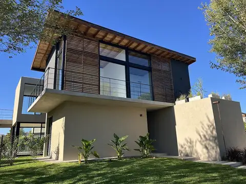 Casa en Venta en Ayres Plaza