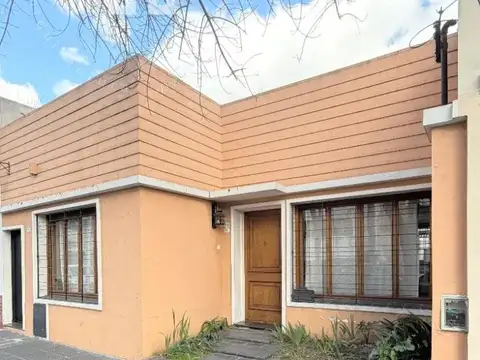 Casa en Venta en Remedios de Escalada, USD 134.900