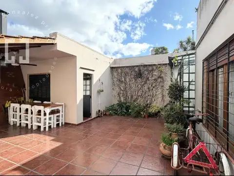 Casa 4 ambientes con 1 baño