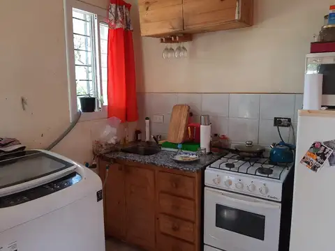 Casa 8 ambientes con 5 baños