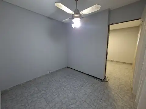 3 AMBIENTES - CON COCHERA - SIN EXPENSAS.