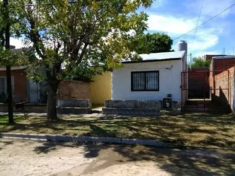 Casa en Alquiler en Quilmes, $ 450.000