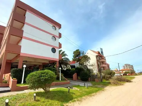 Paseo 131 entre Avenida 1 y 2