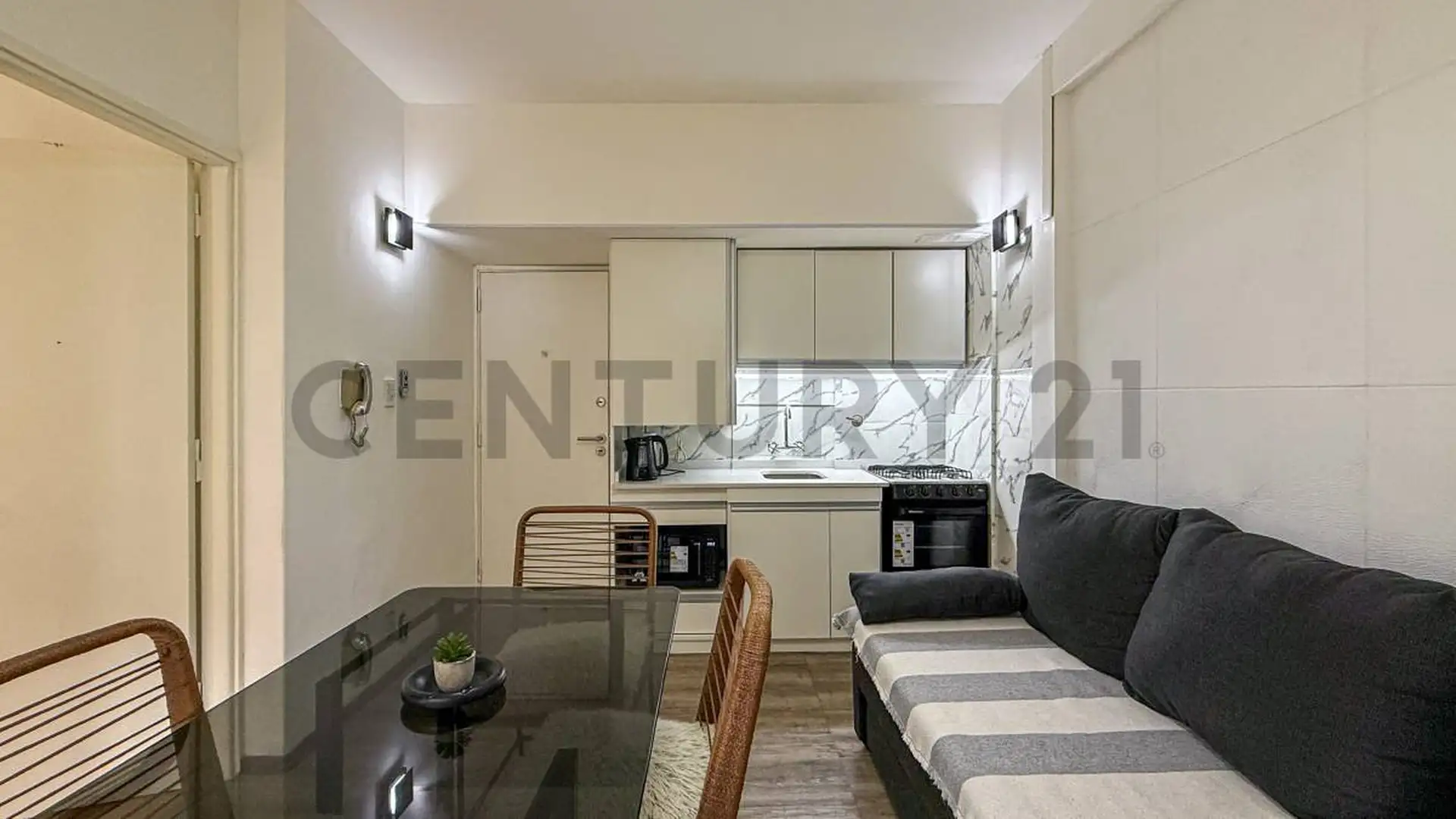 Venta departamento 2 ambientes al frente zona centro