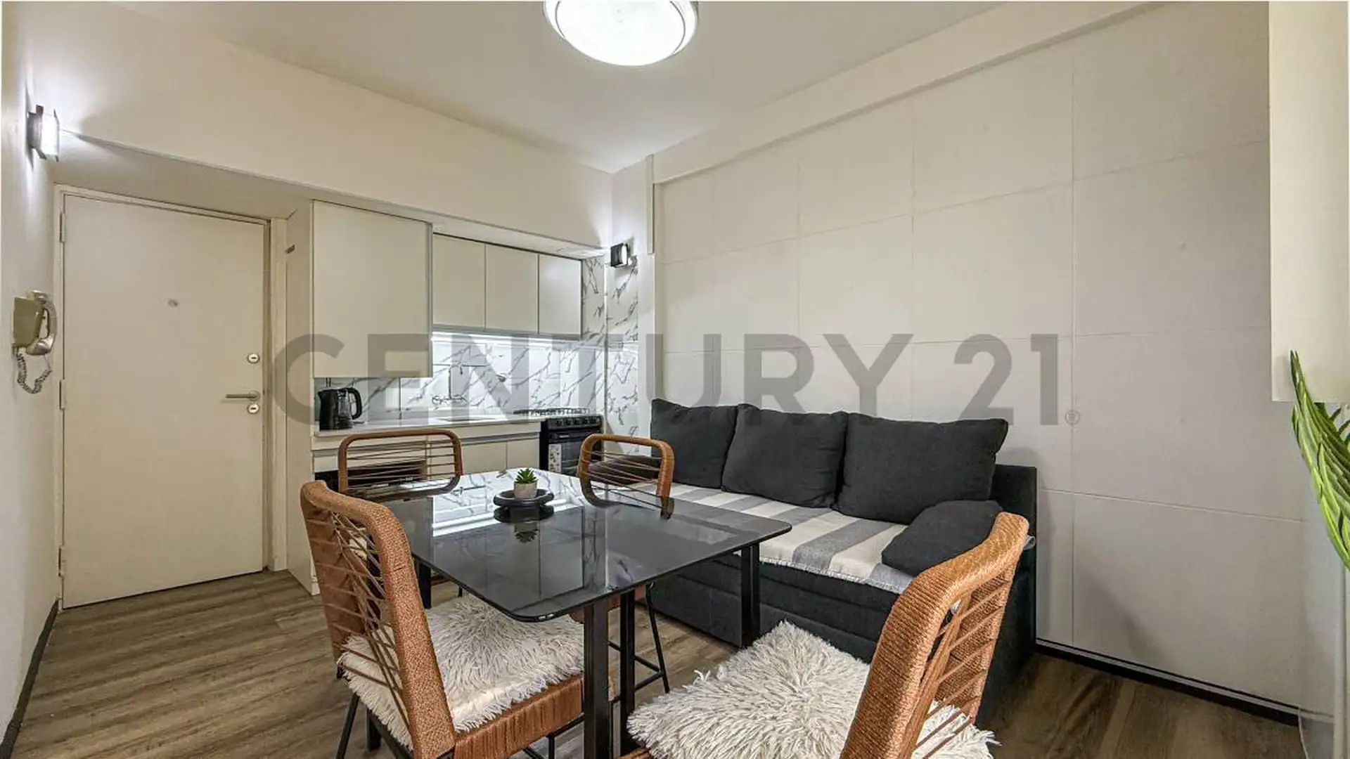 Venta departamento 2 ambientes al frente zona centro