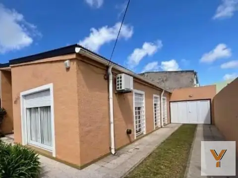 Casa en venta - 3 Dormitorios 1 Baño - Necochea