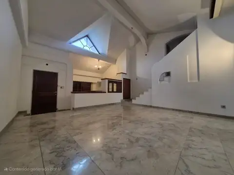 Casa en Venta con 3 cocheras