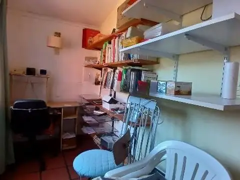 Casa en venta - 2 Dormitorios 1 Baño - Villa Gesell