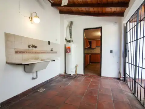 Depto Tipo Casa en Venta en Villa Ballester, USD 129.900