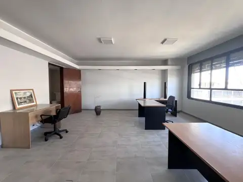 VENTA 98M2 DE OFICINAS COMERCIALES CENTRO
