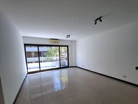 Coronel Ramón Lorenzo Falcón 1400, Piso 3y4