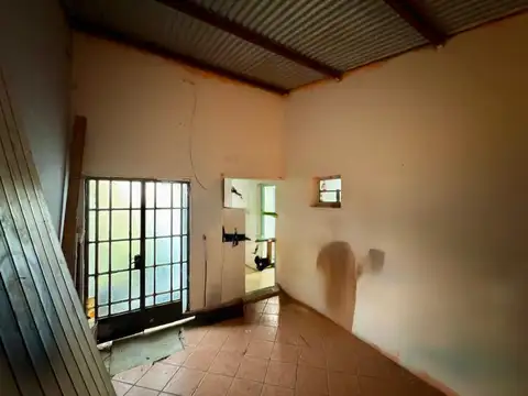 VENTA / CASA / BARRIO MORA / PATIO