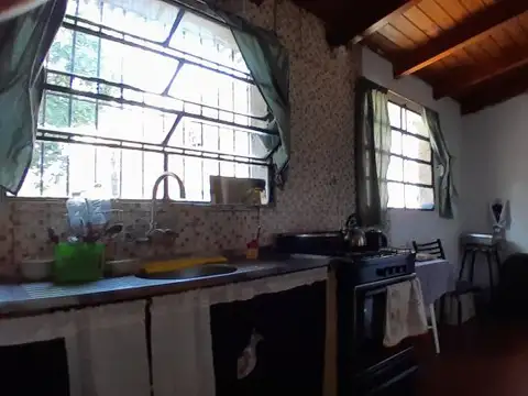 Casa 2 ambientes con 1 baño