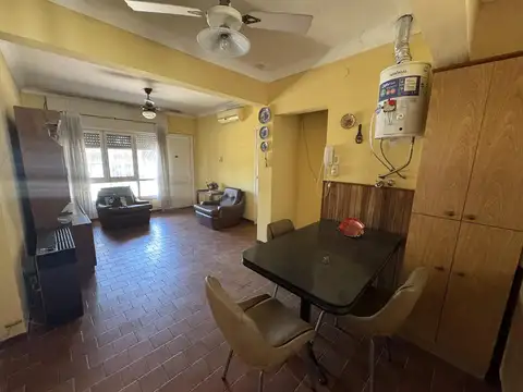 Casa 6 ambientes con 1 baño
