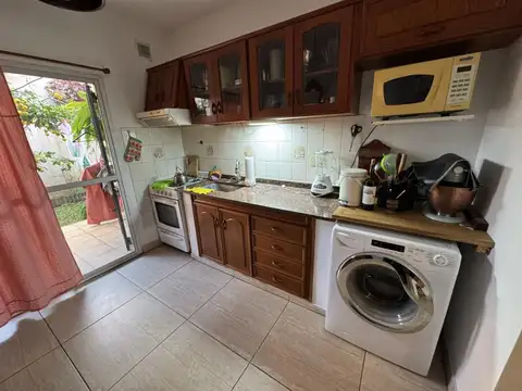 Depto Tipo Casa 4 ambientes con 2 baños