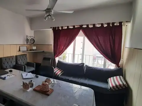 Venta Depto 3 amb. Piso Alto balcon  ycoch