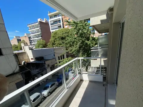 1° DE MAYO Y ZEBALLOS - A ESTRENAR