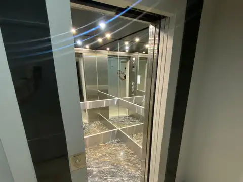 1 De Mayo 1400, Piso 02