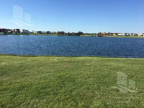 Terreno en Venta en San Gabriel, USD 240.000