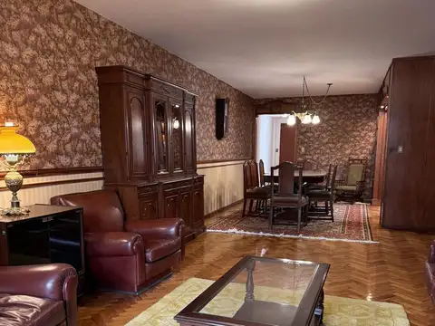 Departamento 7 ambientes con 2 baños