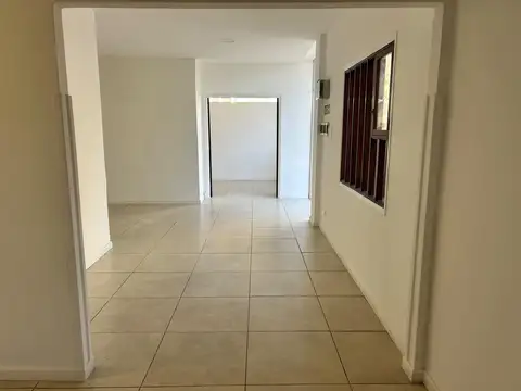 Oficina en Alquiler al Este