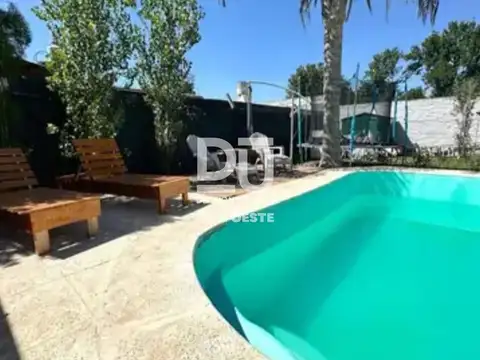 Casa a la venta en La Reja, Moreno