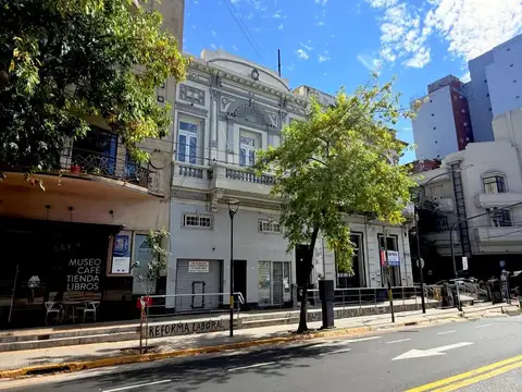 Avenida Almirante Brown 1000