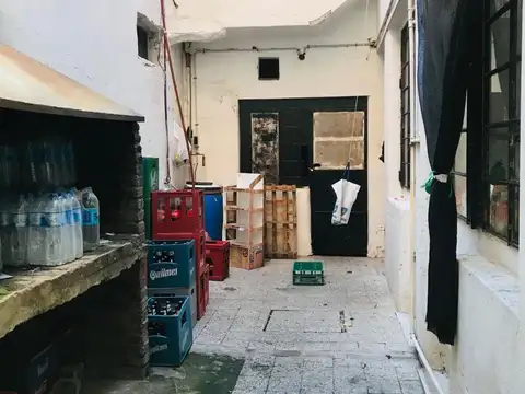 VENTA. ALEM 1457. Casa + Local comercial.