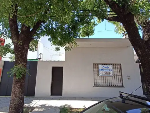 Casa 2 ambientes c/ patio, cochera, terraza, quincho y parrilla.--