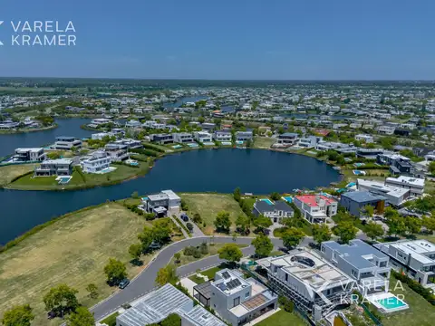 Terreno en Venta 51  mts Fondo