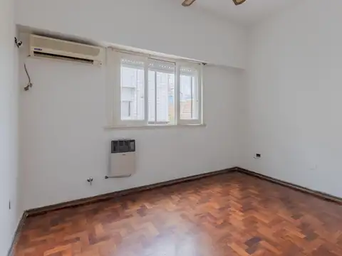 Depto Tipo Casa en Venta en Villa del Parque, USD 114.900