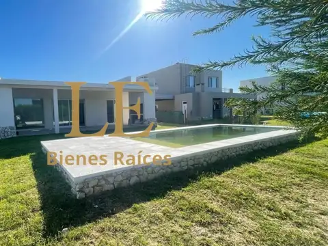 Venta Casa en Club Manuel Belgrano