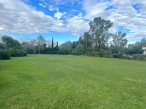 Terreno en Venta 25  mts Frente