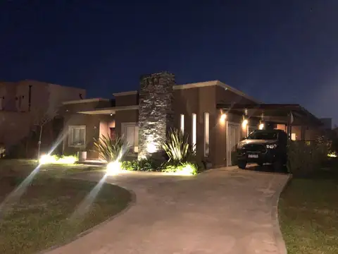 Casa en Venta en Villanueva, USD 330.000