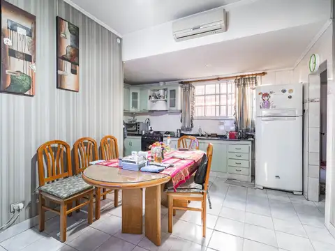 Casa 3 ambientes con 1 baño