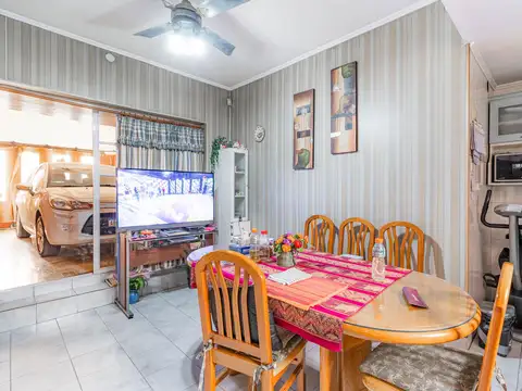 Casa en Venta con 2 cocheras