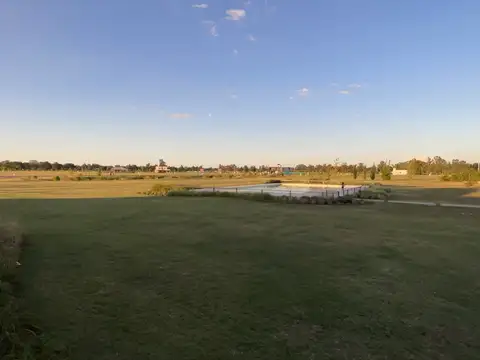 Terreno en Venta de 800 metros en Las Fincas, Funes