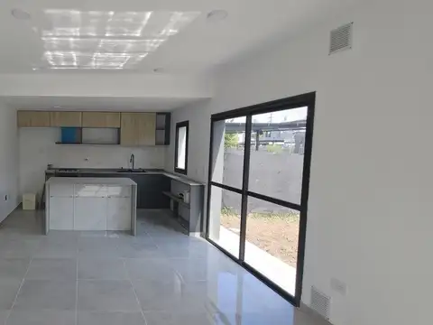 Casa en Venta en Roldan, USD 95.000