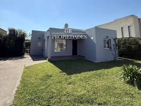 Venta de Casa 4 Ambientes en San Eduardo, Pilar