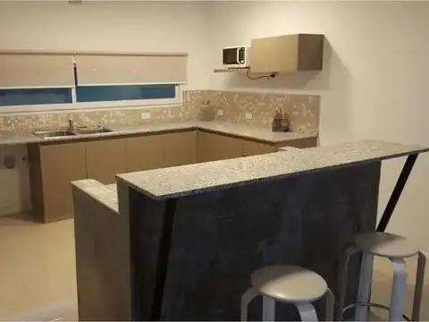 Casa en Alquiler Temporal con 1 cochera