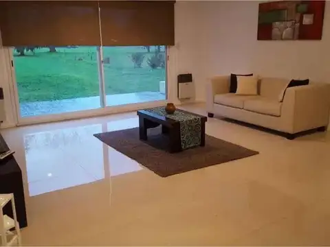 Casa en Alquiler Temporal en Haras Del Pilar, USD 5.000